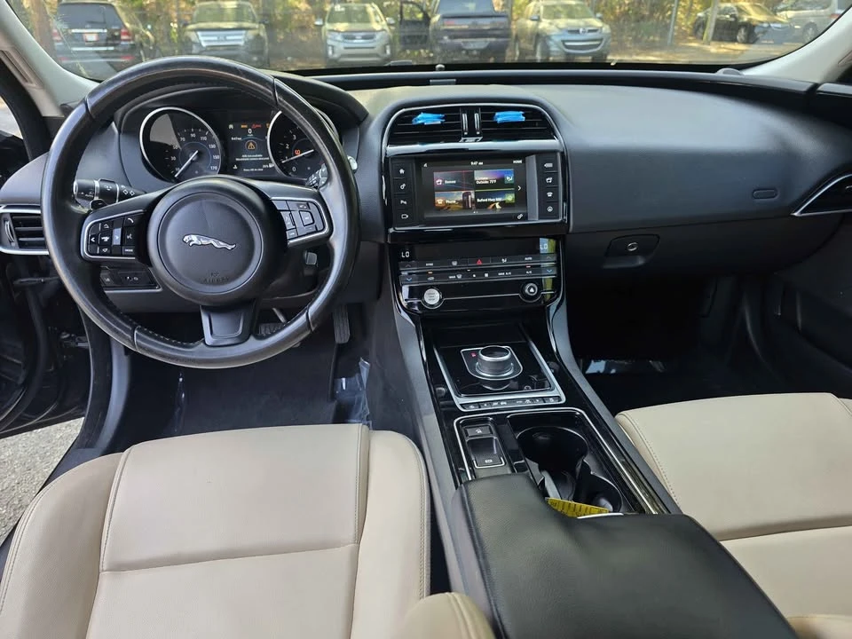 2018 Jaguar XE - Image 16 of 18