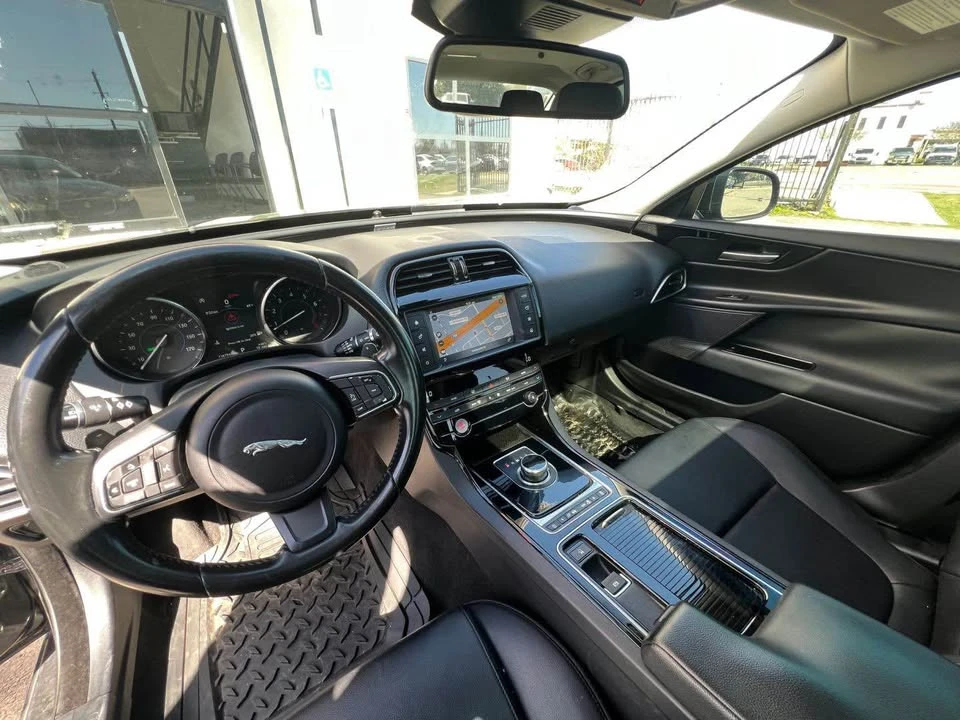 2018 Jaguar XE - Image 8 of 13