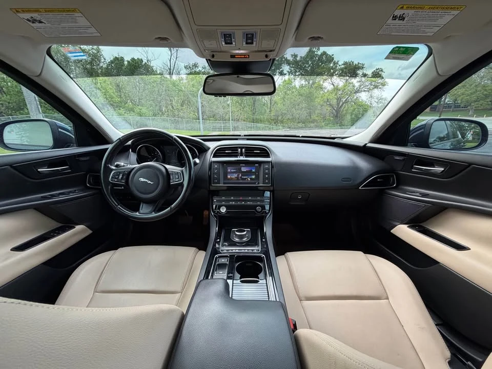 2018 Jaguar XE - Image 13 of 17