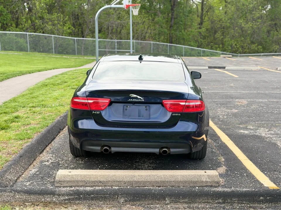 2018 Jaguar XE - Image 6 of 17