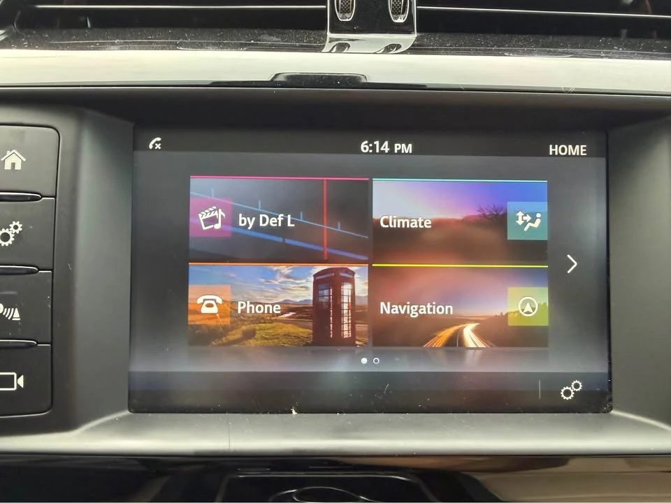 2018 Jaguar XE - Image 17 of 17