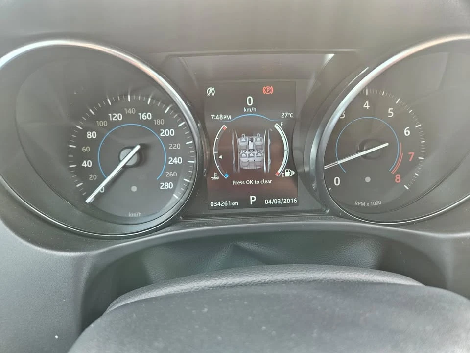 2018 Jaguar XE - Image 7 of 13