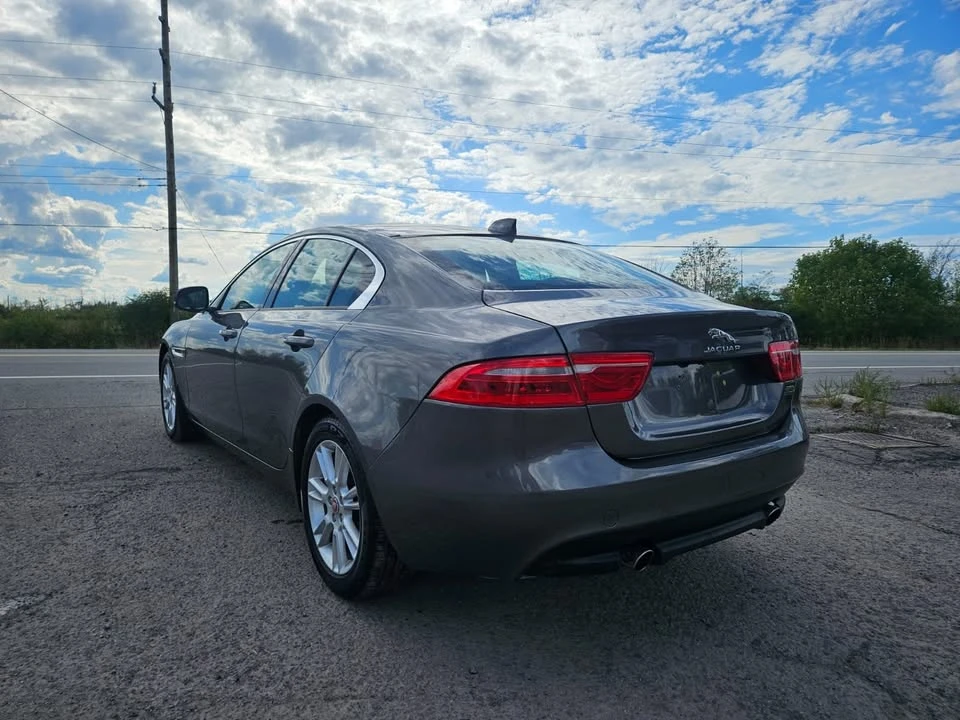 2018 Jaguar XE - Image 4 of 13