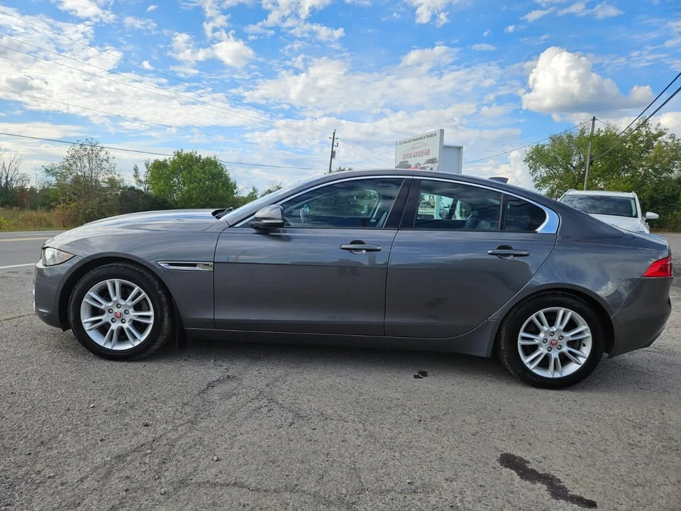 2018 Jaguar XE - Image 6 of 13