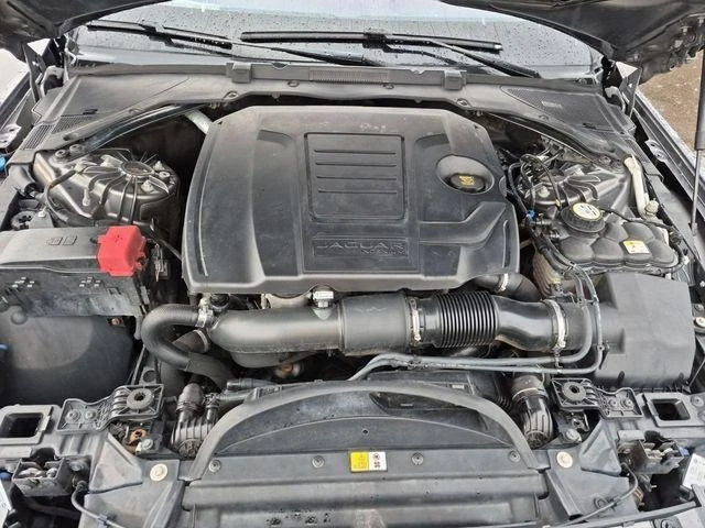 2018 Jaguar XE - Image 19 of 19