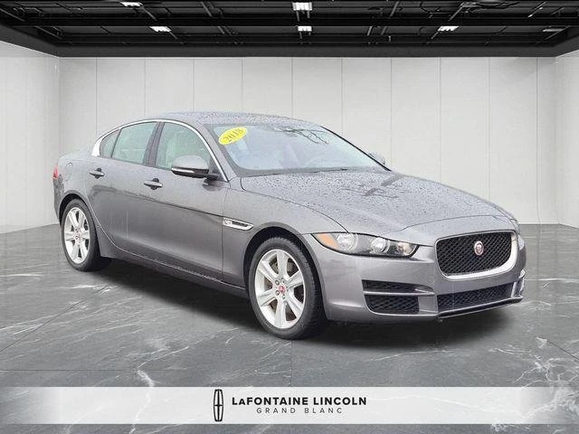2018 Jaguar XE - Image 5 of 19