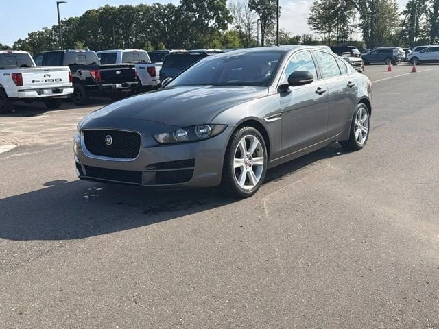 2018 Jaguar XE - Image 8 of 12