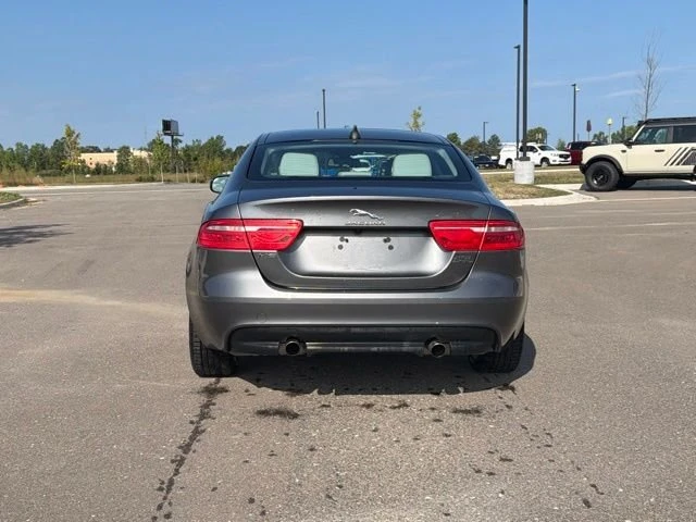2018 Jaguar XE - Image 3 of 12