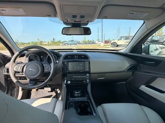 2018 Jaguar XE - Image 12 of 12
