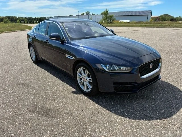 2018 Jaguar XE - Image 2 of 13