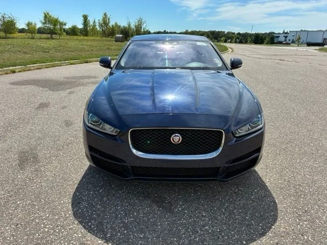 2018 Jaguar XE - Image 3 of 13