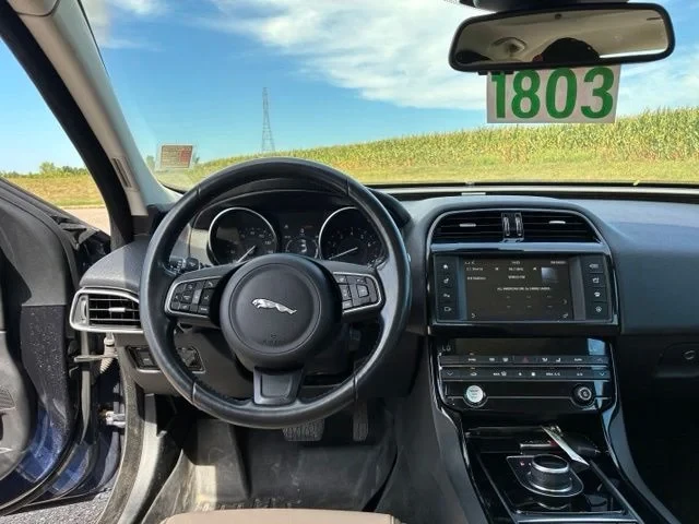2018 Jaguar XE - Image 11 of 13