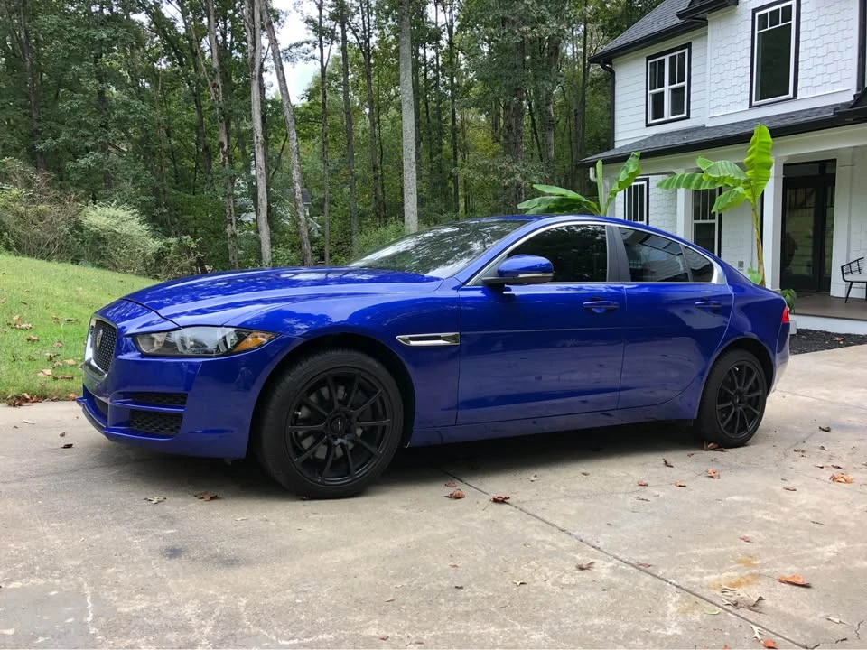 2018 Jaguar XE - Image 2 of 9