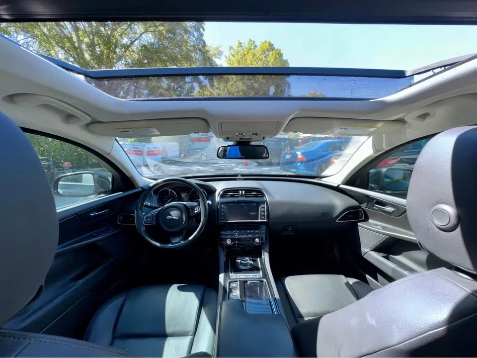 2018 Jaguar XE - Image 6 of 19