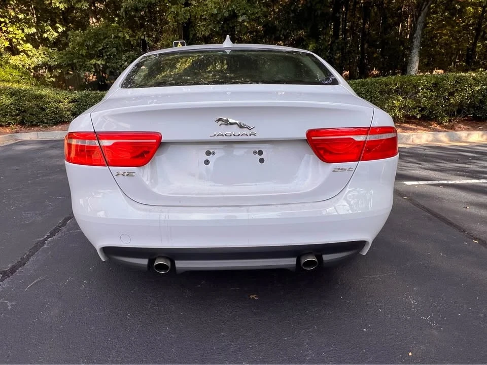 2018 Jaguar XE - Image 4 of 19