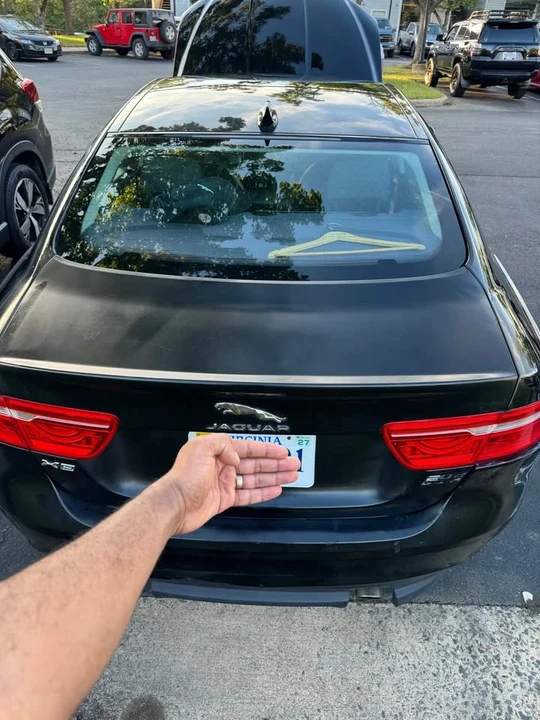 2018 Jaguar XE - Image 9 of 9