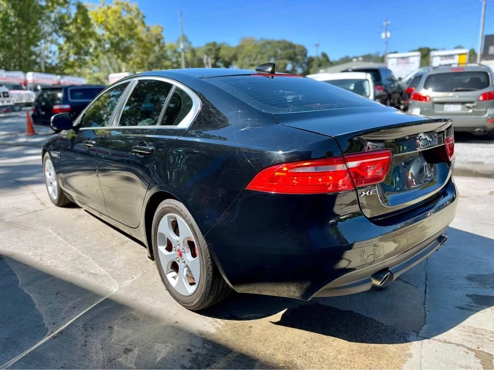 2018 Jaguar XE - Image 18 of 19
