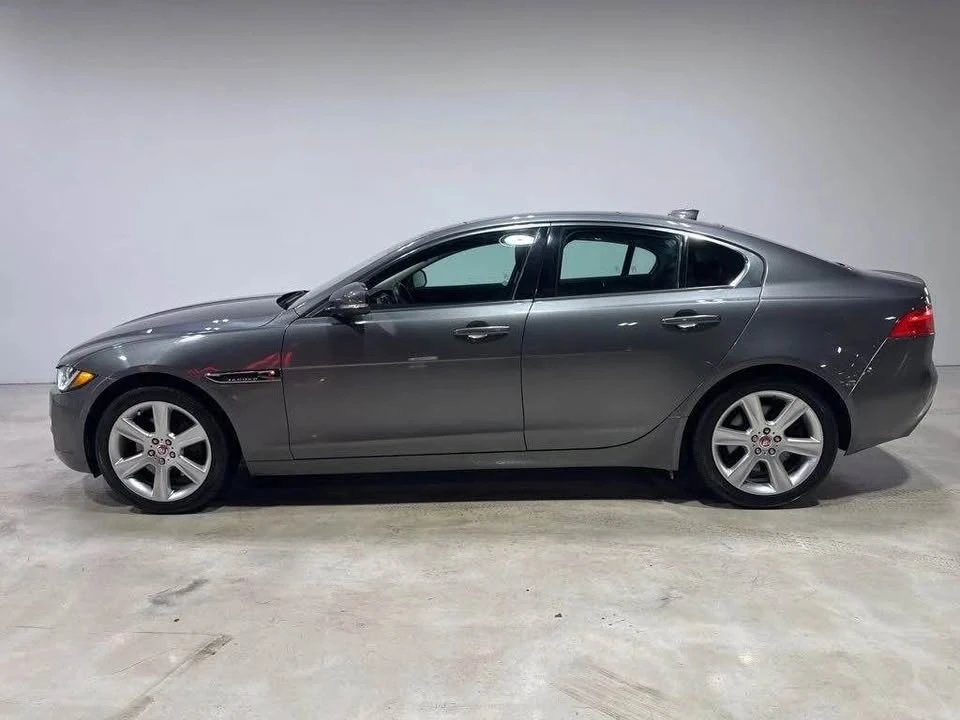 2018 Jaguar XE - Image 6 of 16