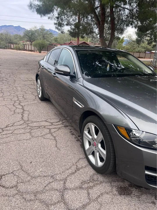 2018 Jaguar XE - Image 3 of 15