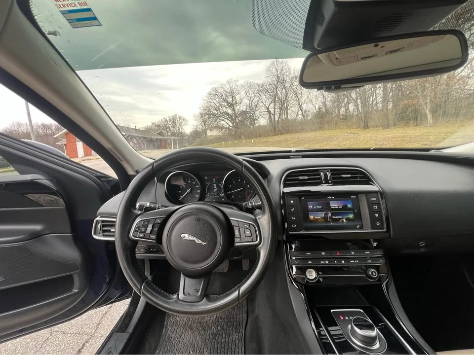 2018 Jaguar XE - Image 12 of 12