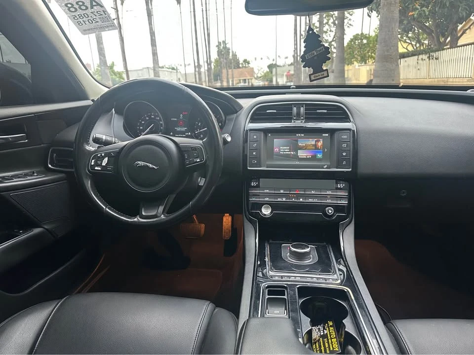2018 Jaguar XE - Image 2 of 10
