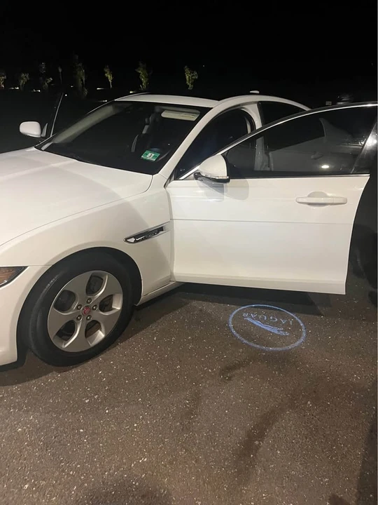 2018 Jaguar XE - Image 2 of 9