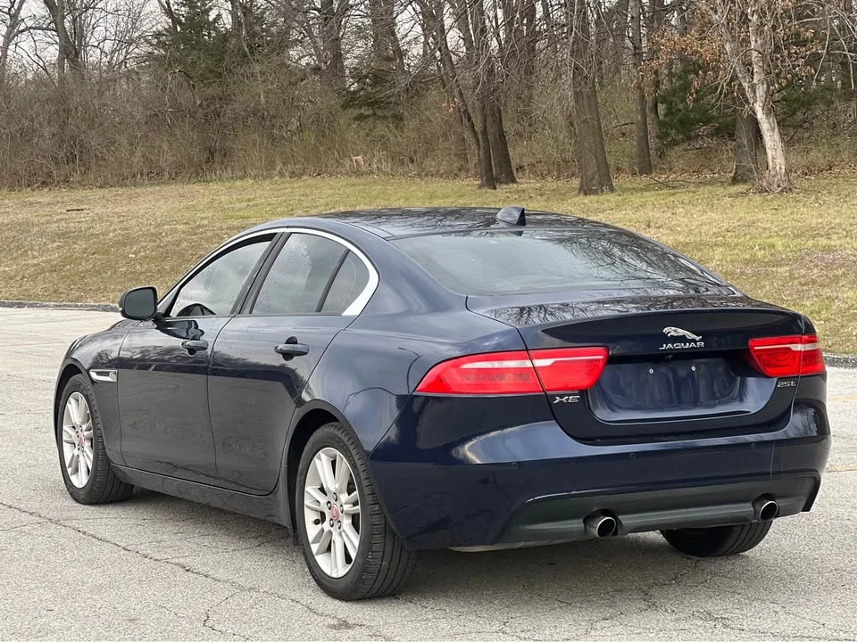 2018 Jaguar XE - Image 6 of 12