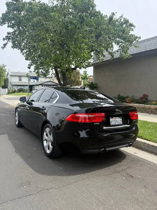 2018 Jaguar XE - Image 5 of 13