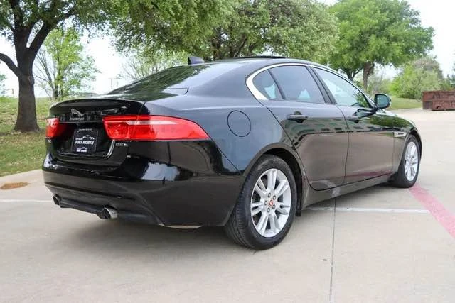 2018 Jaguar XE - Image 6 of 11