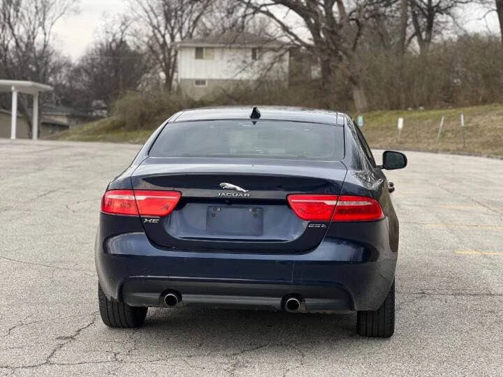 2018 Jaguar XE - Image 5 of 12