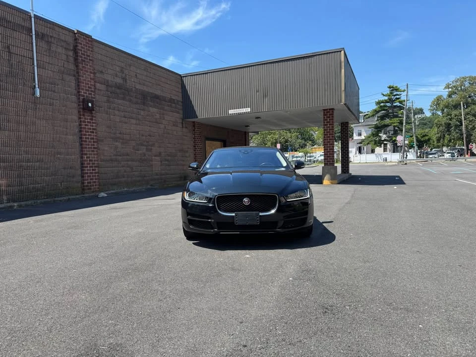 2018 Jaguar XE - Image 4 of 20