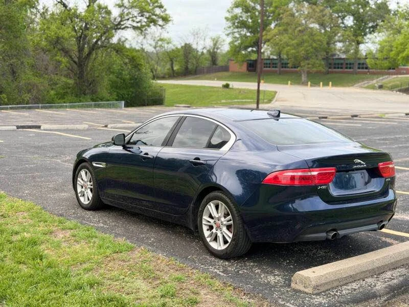 2018 Jaguar XE - Image 3 of 15
