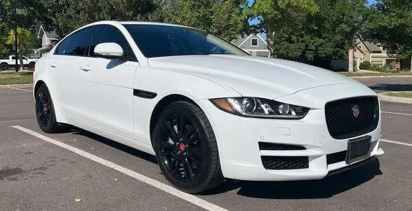 2018 Jaguar XE - Image 2 of 21