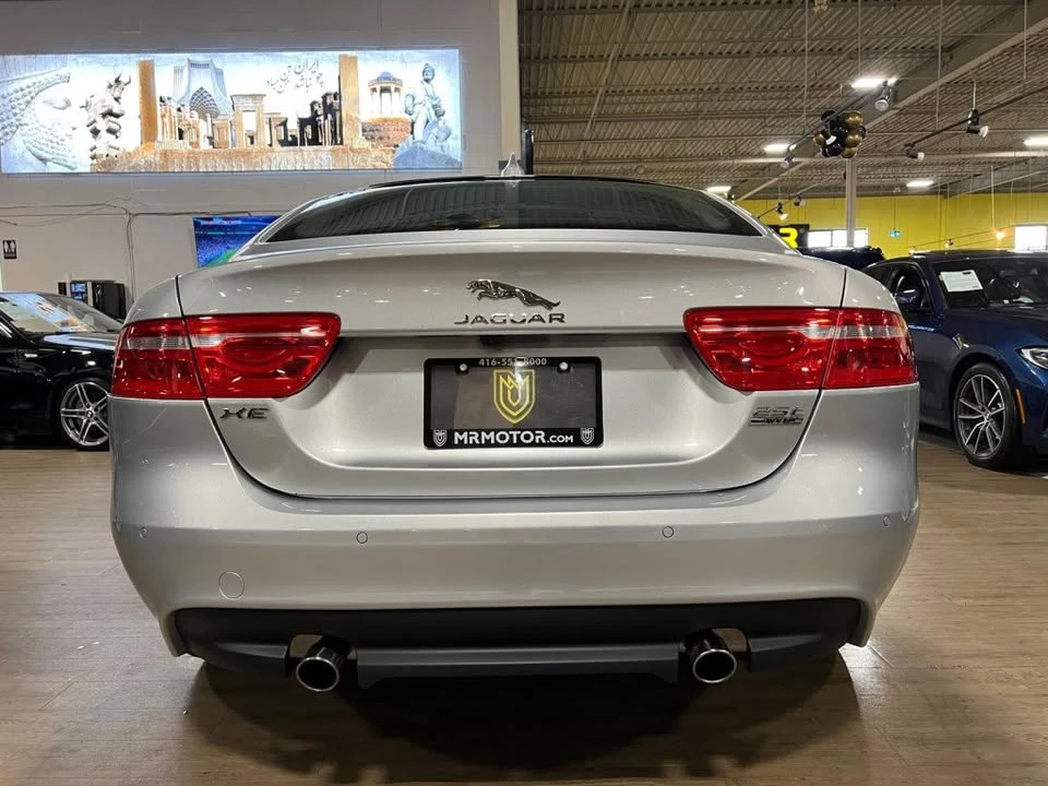 2018 Jaguar XE - Image 6 of 10