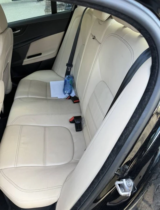 2018 Jaguar XE - Image 8 of 9