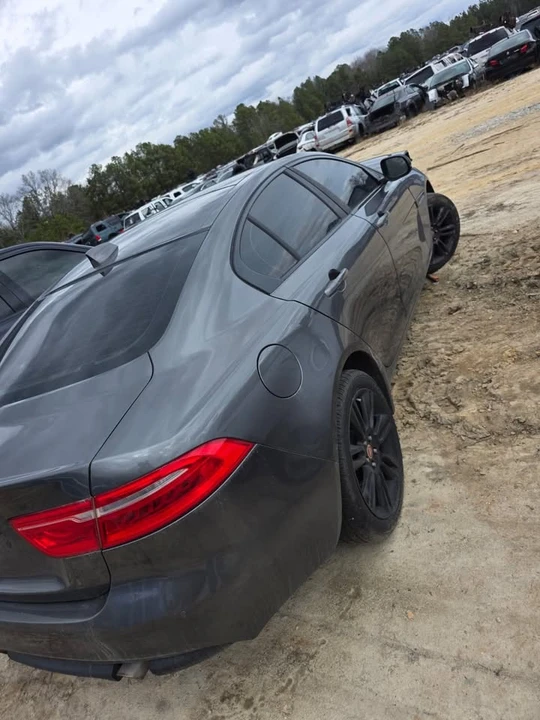 2018 Jaguar XE - Image 11 of 13