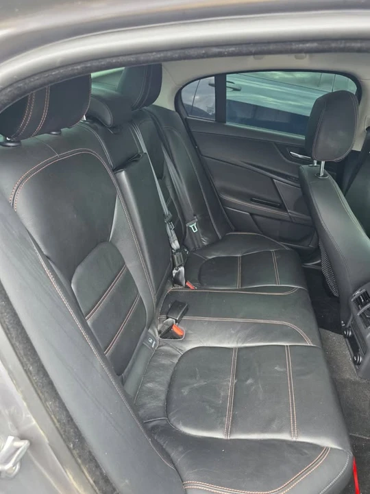 2018 Jaguar XE - Image 13 of 13