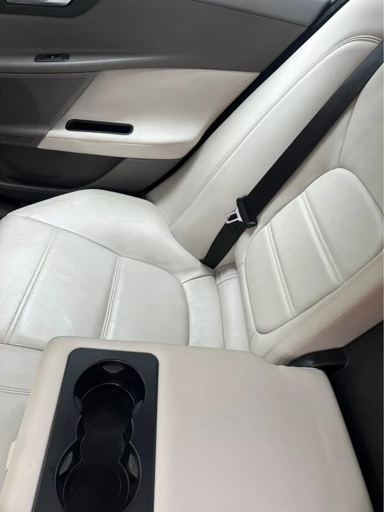 2018 Jaguar XE - Image 11 of 14