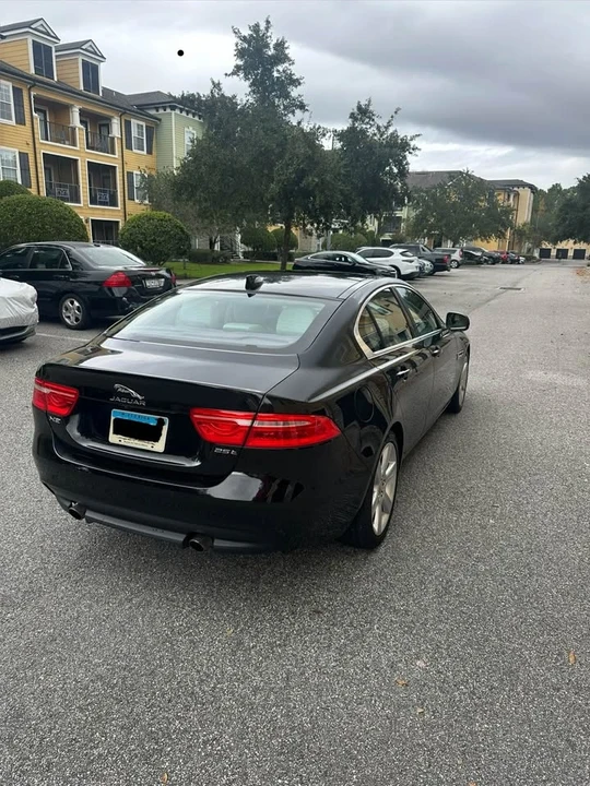 2018 Jaguar XE - Image 4 of 16