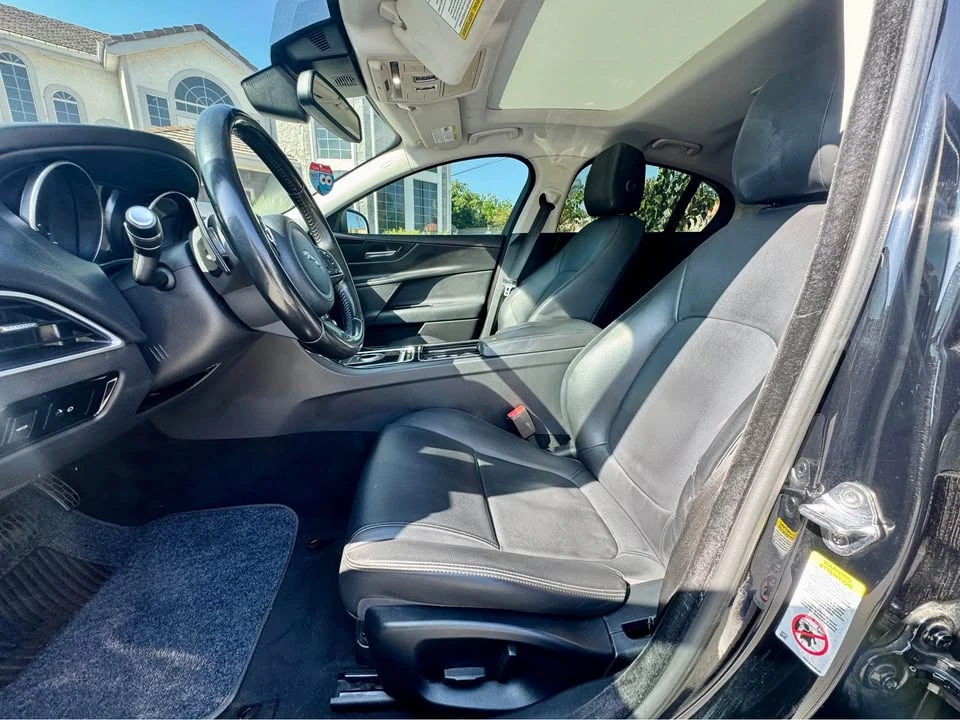 2018 Jaguar XE - Image 8 of 13