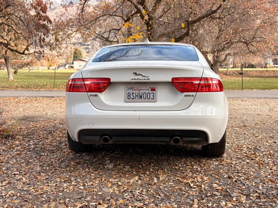2018 Jaguar XE - Image 5 of 11