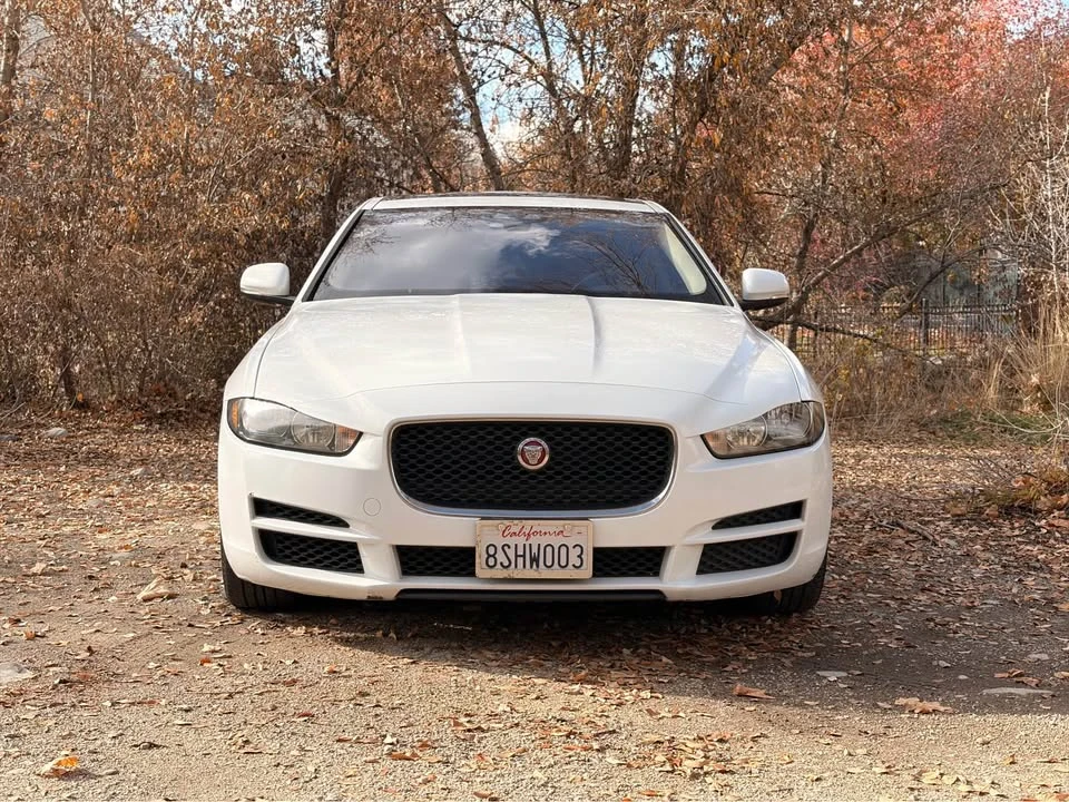 2018 Jaguar XE - Image 2 of 11
