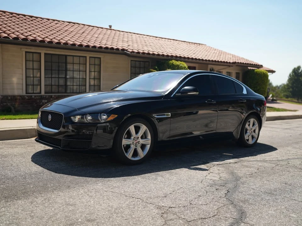 2018 Jaguar XE - Image 3 of 16