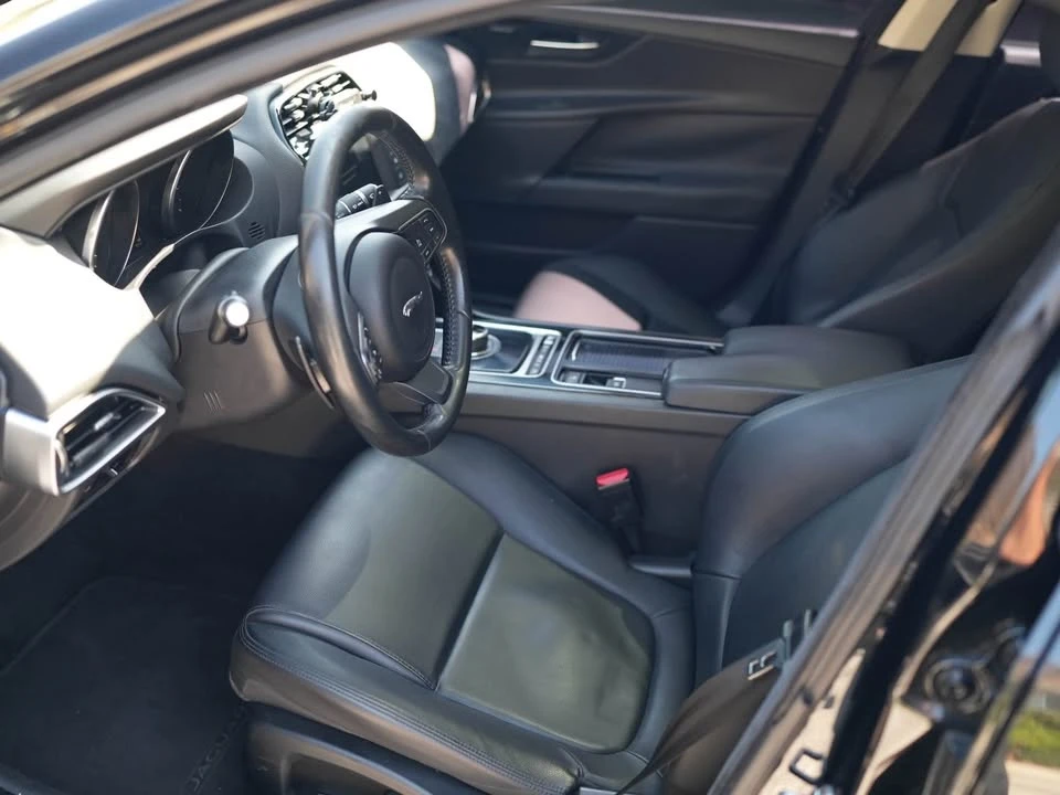 2018 Jaguar XE - Image 14 of 16