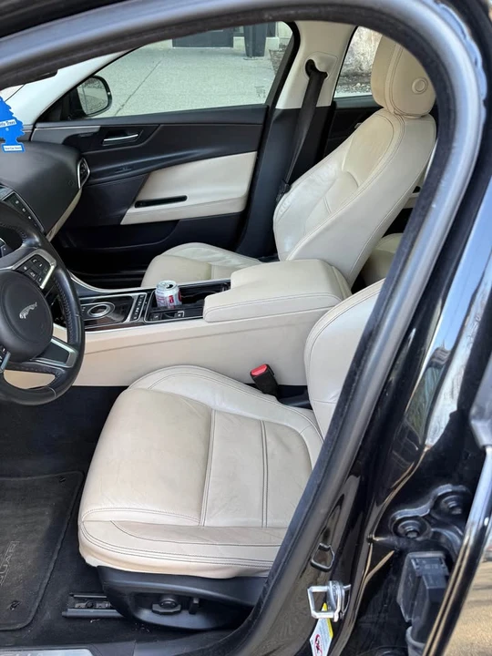 2018 Jaguar XE - Image 5 of 8