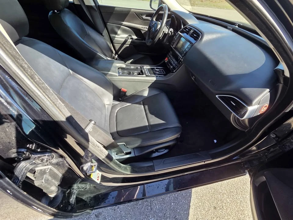 2018 Jaguar XE - Image 11 of 15