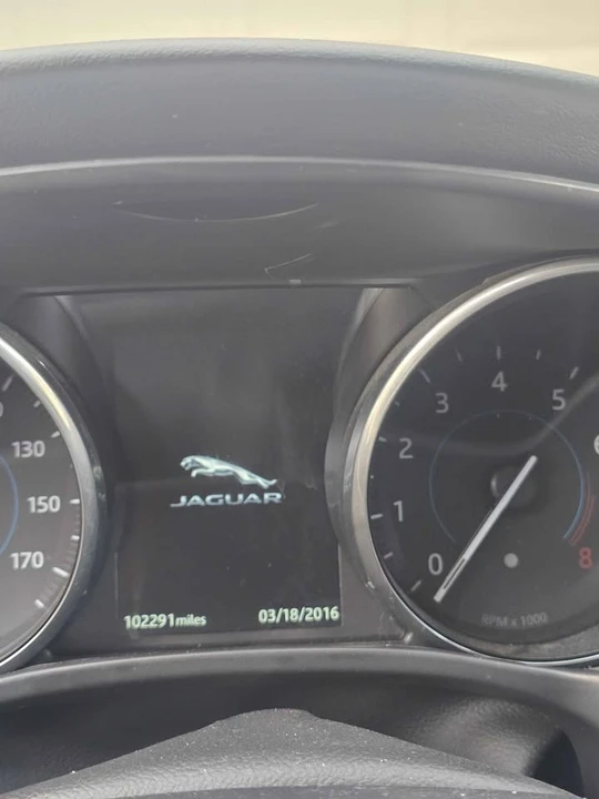 2018 Jaguar XE - Image 12 of 13