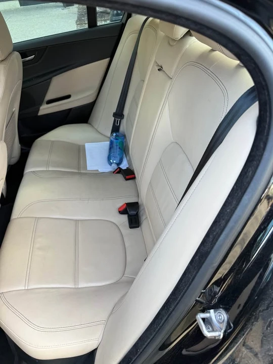 2018 Jaguar XE - Image 6 of 8