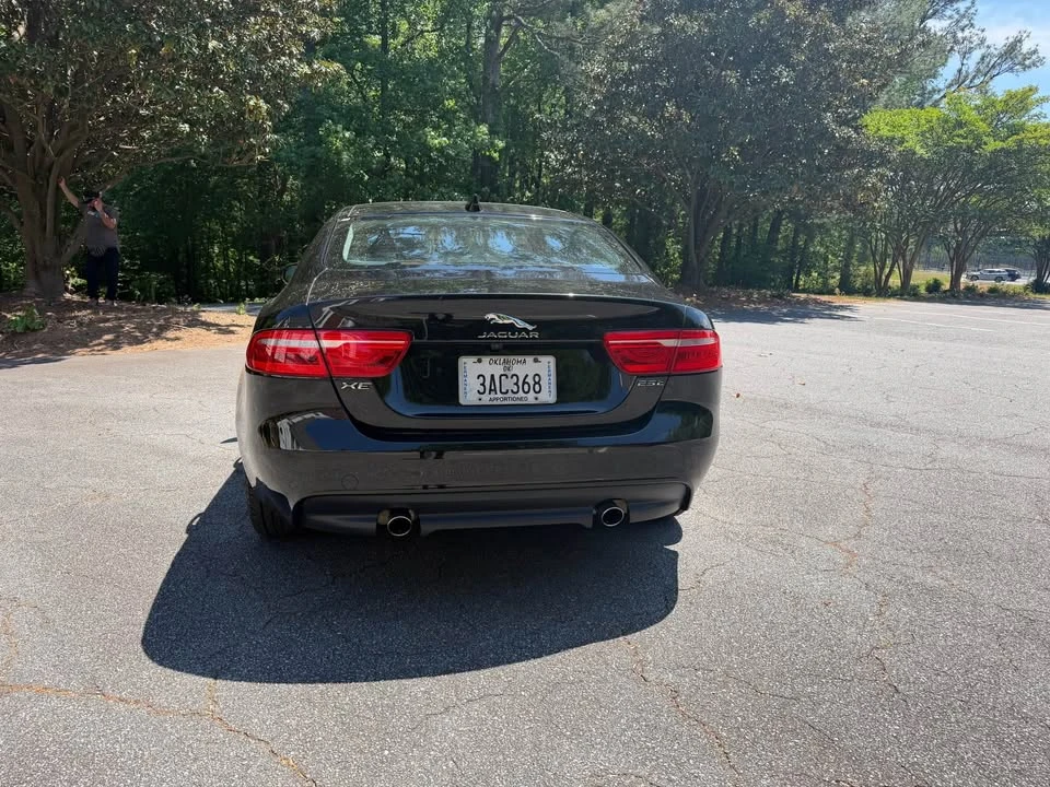 2018 Jaguar XE - Image 8 of 14