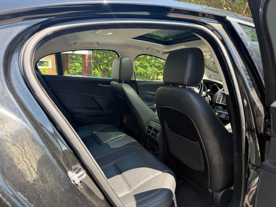 2018 Jaguar XE - Image 9 of 14